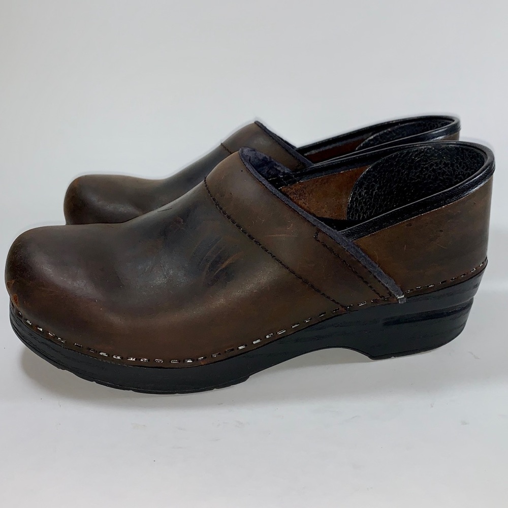 Women’s Dansko Brown Oil Rubbed Clogs